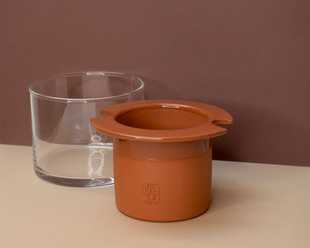 Wet Pot Systems: The Self-Watering Pot