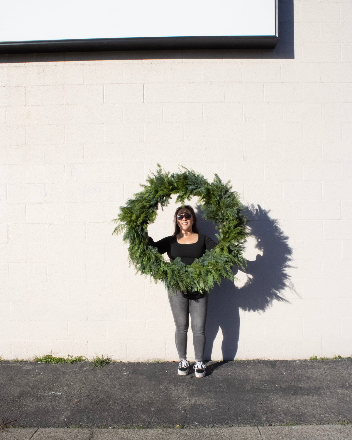[Private Group] Giant Wreath Building, Saturday, November 29, 10 a.m.