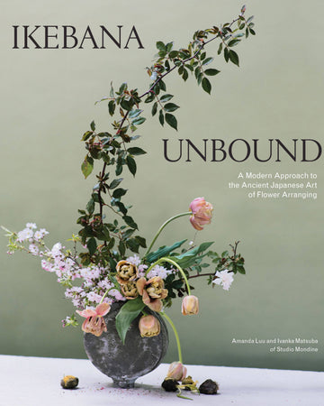 Book cover of 'Ikebana Unbound' with floral arrangement on a green background