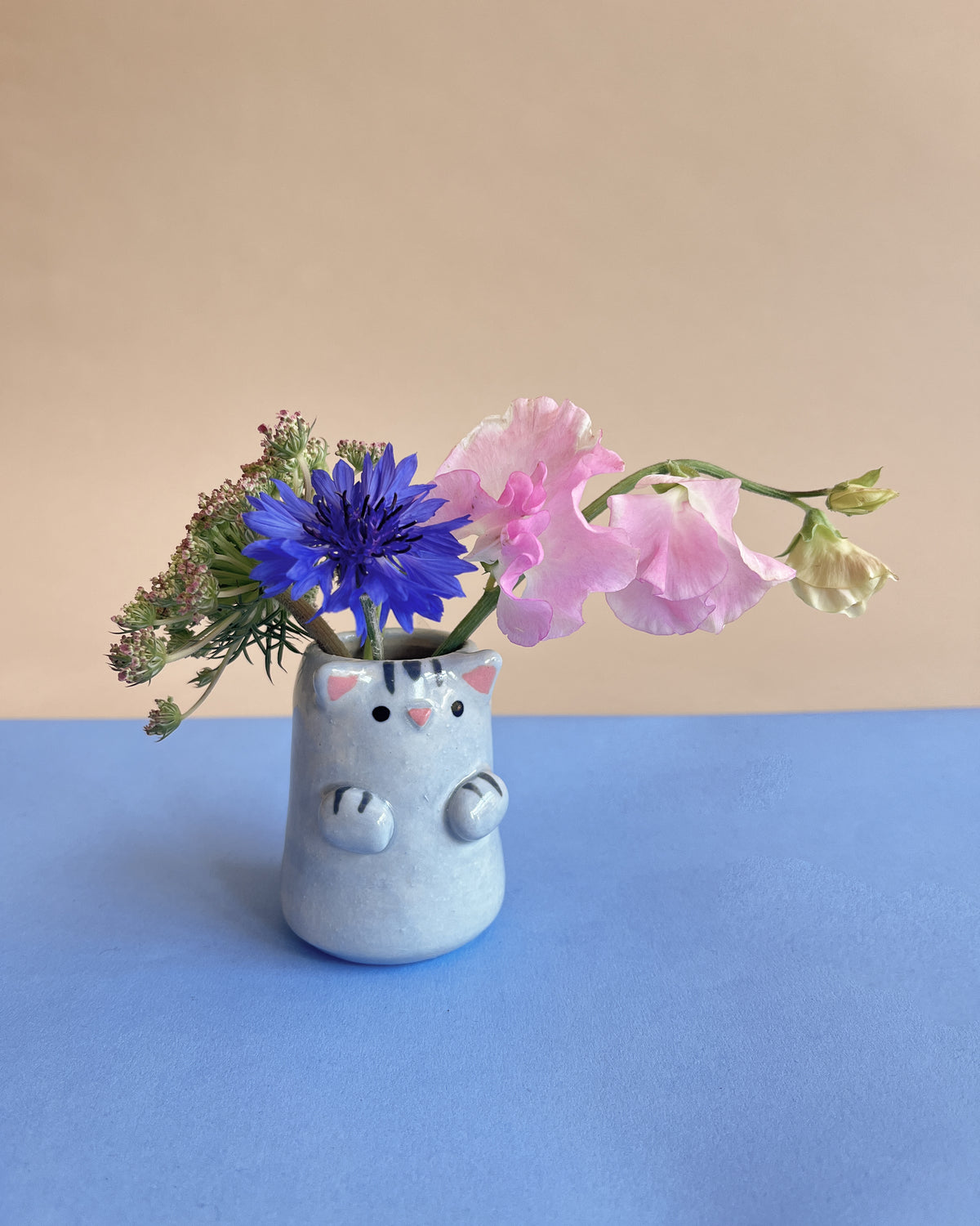 Jazzed Cat Bud Vase Arrangement